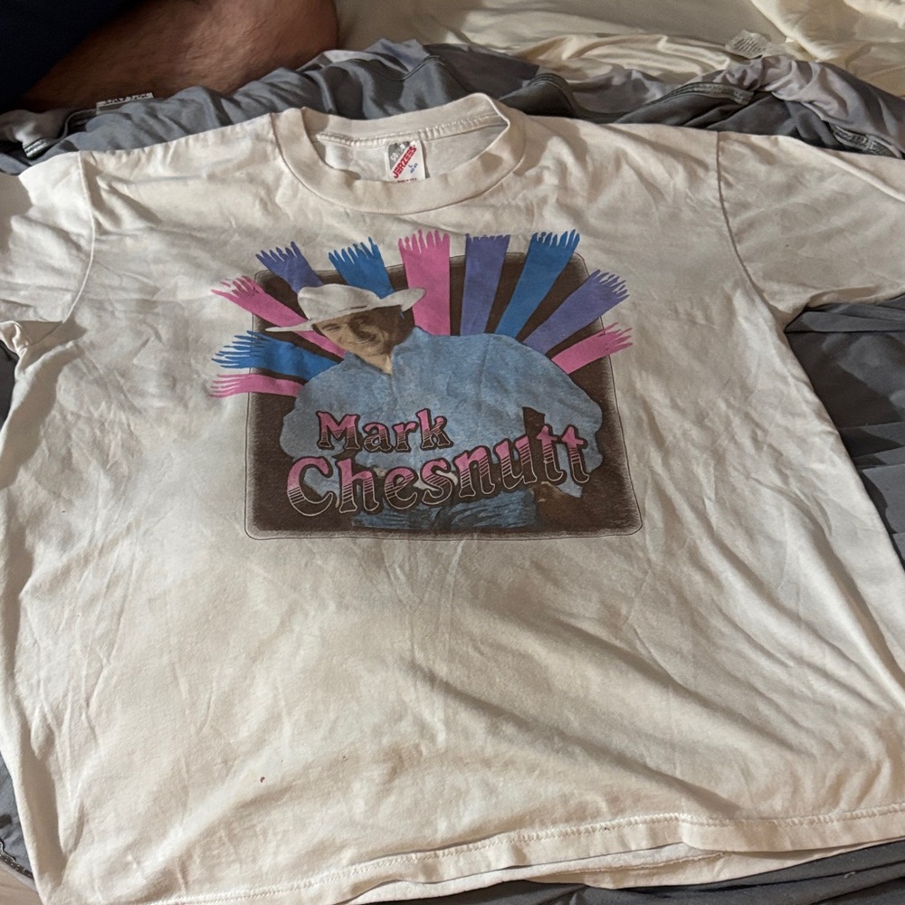 Mark Chesnutt Graphic Tee - White